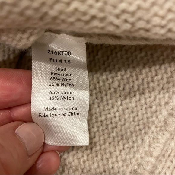 ELIZABETH AND JAMES belted V-neck oatmeal colored sweater - Picture 7 of 8